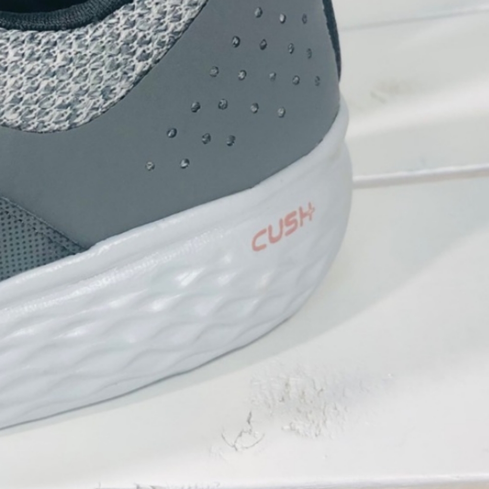 NWOT New Balance - Picture 2 of 8
